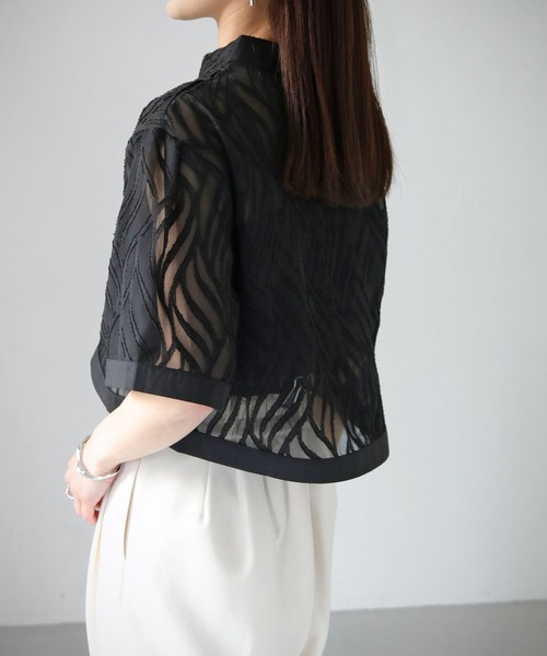 cheriella（シェリエラ）の「【cheriella】WEB限定リーフシアーショートトップス（シャツ/ブラウス・レディース・ブラック/アイボリー・M）」の20枚目の写真