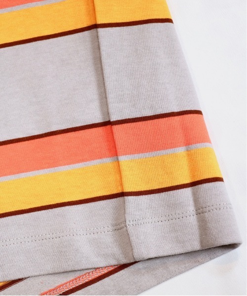 NutmegMills（ナツメグミルズ）の「NUTMEG MILLS /ナツメグミルズ EMB BORDER CREW POCKET TEE 刺繍ボーダーポケットTEE（Tシャツ/カットソー・メンズ・グレイッシュベージュ/ホワイト・X-SMALL/LARGE/X-LARGE/MEDIUM）」の4枚目の写真