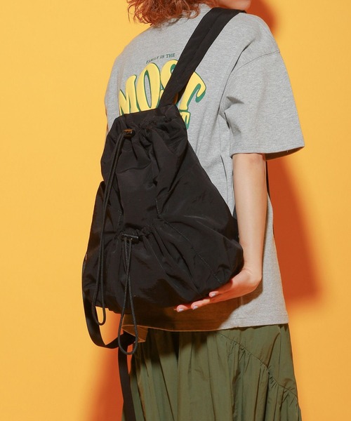 PAGEBOY（ページボーイ）の「PAGEBOYLIM/デザインリュック（バックパック/リュック・レディース・ライトベージュ/ブラック・FREE）」の2枚目の写真