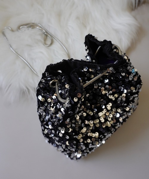 Port（ポート）の「【 Jelly moo / ジェリームー 】 スパンコール スネークチェーン ショルダー バッグ / 巾着 / イブニングバッグ（ハンドバッグ・レディース・ブラック/シルバー/ゴールド・FREE）」の7枚目の写真