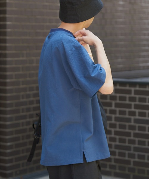 CIAOPANIC TYPY（チャオパニックティピー）の「ストレッチシアサッカークルーネックTee（スポーツグッズ・メンズ・ブルー/ブラウン/ダークネイビー・M/L）」の16枚目の写真