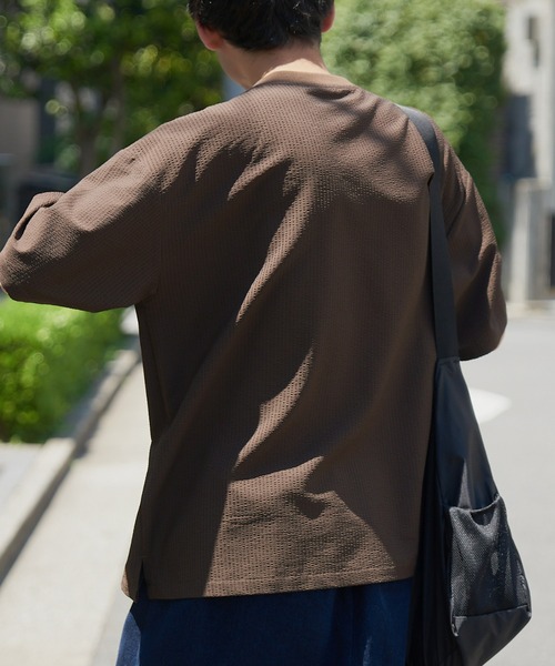 CIAOPANIC TYPY（チャオパニックティピー）の「ストレッチシアサッカークルーネックTee（スポーツグッズ・メンズ・ブルー/ブラウン/ダークネイビー・M/L）」の15枚目の写真