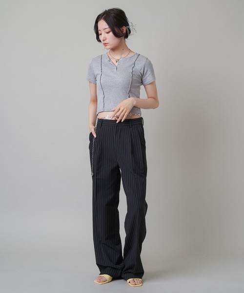 SPINNS（スピンズ）の「2タックストライプデザイン ストレートパンツ（スラックス・レディース・チャコール/ブラック・S/M）」の11枚目の写真