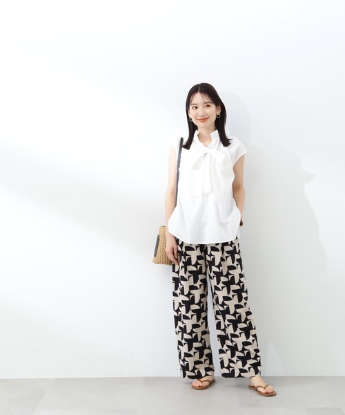 N.(N. Natural Beauty Basic)(エヌエヌナチュラルビューティーベーシック)の「◆リボンタイハイネックフリルブラウス(シャツ/ブラウス・レディース・ブラック/ストライプ/オフホワイト・MEDIUM)」の21枚目の写真
