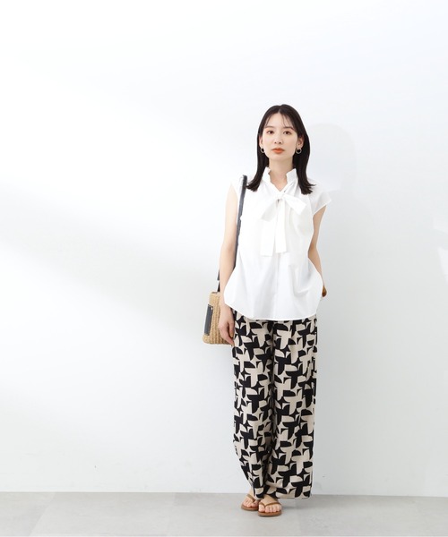 N.(N. Natural Beauty Basic)(エヌエヌナチュラルビューティーベーシック)の「◆リボンタイハイネックフリルブラウス(シャツ/ブラウス・レディース・ブラック/ストライプ/オフホワイト・MEDIUM)」の14枚目の写真