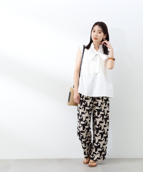 N.(N. Natural Beauty Basic)(エヌエヌナチュラルビューティーベーシック)の「◆リボンタイハイネックフリルブラウス(シャツ/ブラウス・レディース・ブラック/ストライプ/オフホワイト・MEDIUM)」の11枚目の写真