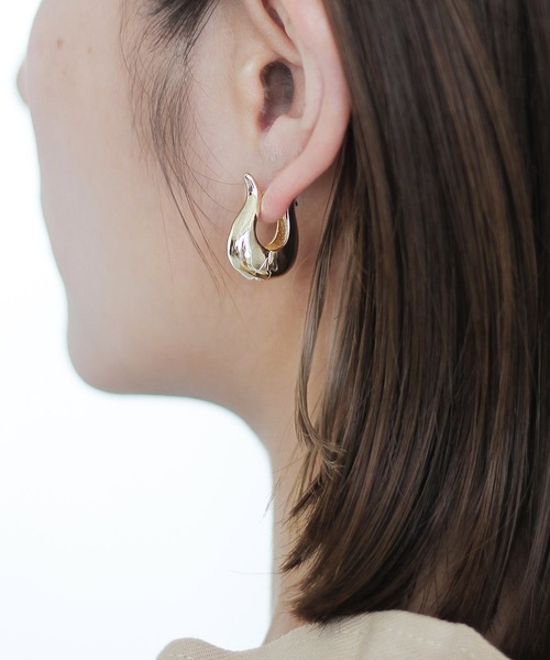 Crisp（クリスプ）の「ペタルフープピアス（ピアス（両耳用）・レディース・シルバー・FREE）」の3枚目の写真