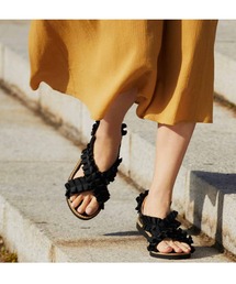 Live in comfort | リブ イン コンフォート はまじとコラボ すぽっと履ける大人フリルサンダル(サンダル)