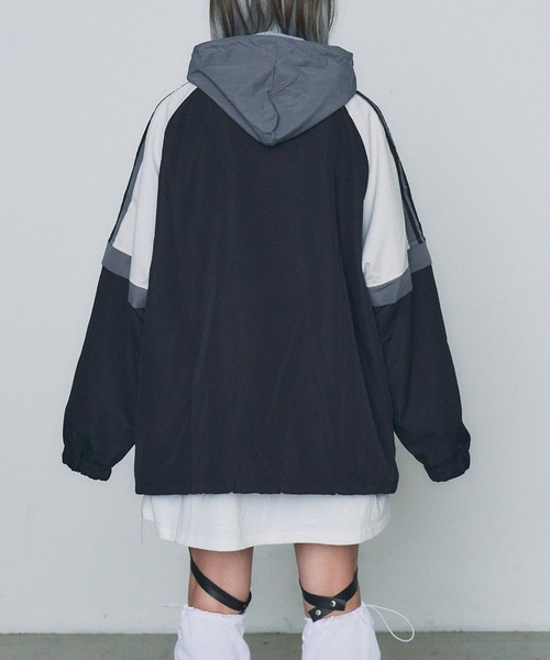 WEGO（ウィゴー）の「WEGO/【一部店限定】バイカラーラインウィンドブレーカー（マウンテンパーカー・レディース・ブラック・FREE）」の8枚目の写真