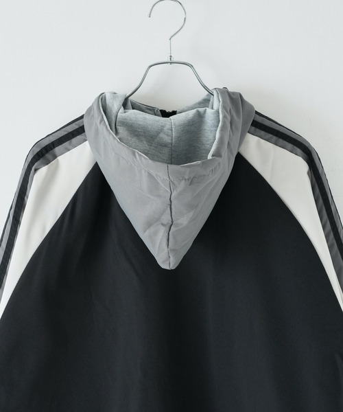 WEGO（ウィゴー）の「WEGO/【一部店限定】バイカラーラインウィンドブレーカー（マウンテンパーカー・レディース・ブラック・FREE）」の12枚目の写真