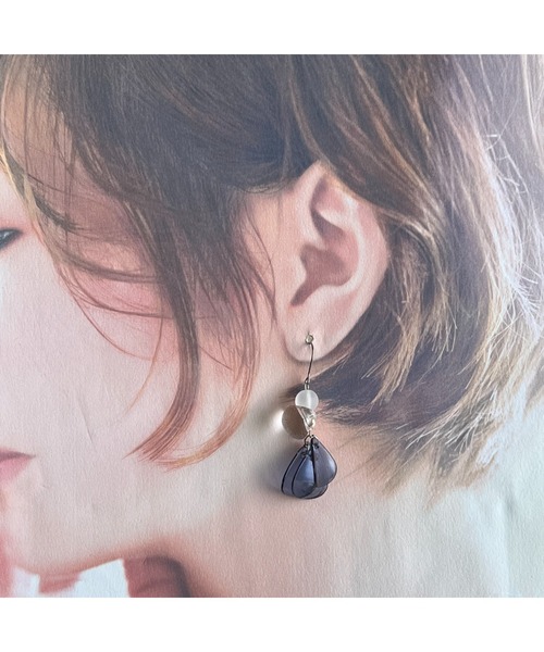 tone(トーン)の「【-lensa-】花びら揺れるクリアピアス(MA)(ピアス(両耳用)・レディース・クリア・FREE)」の5枚目の写真