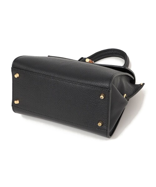 MARCO BIANCHINI(マルコビアンチーニ)の「MARCO BIANCHINI: フラップ ショルダーバッグ(ショルダーバッグ・レディース・ベージュ/ブラック・ONE SIZE)」の5枚目の写真