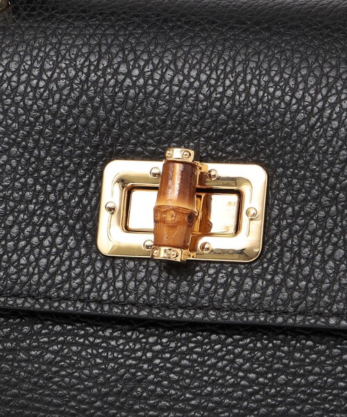 MARCO BIANCHINI(マルコビアンチーニ)の「MARCO BIANCHINI: フラップ ショルダーバッグ(ショルダーバッグ・レディース・ベージュ/ブラック・ONE SIZE)」の9枚目の写真