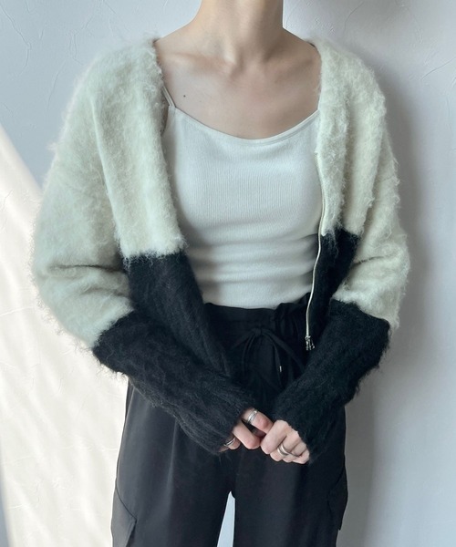 LOWRYS FARM(ローリーズファーム)の「シャギーバイカラーショートカーディガン 968135(カーディガン/ボレロ・レディース・ホワイト/グレー/ピンク・FREE)」の14枚目の写真