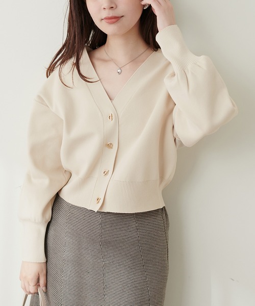 natural couture(ナチュラルクチュール)の「プチプラハトメバー釦カーディガン(カーディガン/ボレロ・レディース・ブラック/グレイッシュベージュ/パープル/モカ/アイボリー/ブルー・FREE)」の1枚目の写真