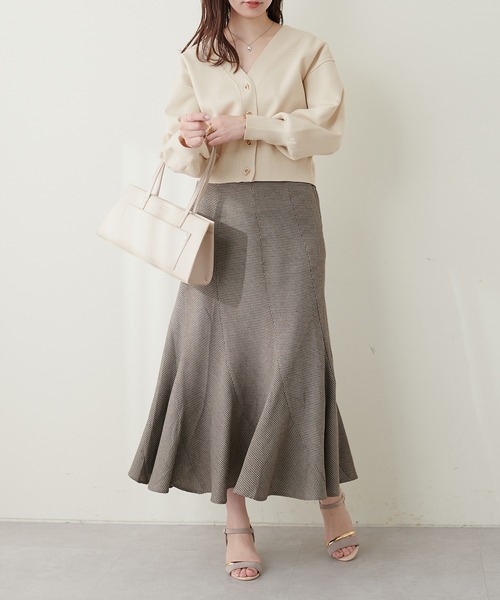 natural couture(ナチュラルクチュール)の「プチプラハトメバー釦カーディガン(カーディガン/ボレロ・レディース・ブラック/グレイッシュベージュ/パープル/モカ/アイボリー/ブルー・FREE)」の10枚目の写真