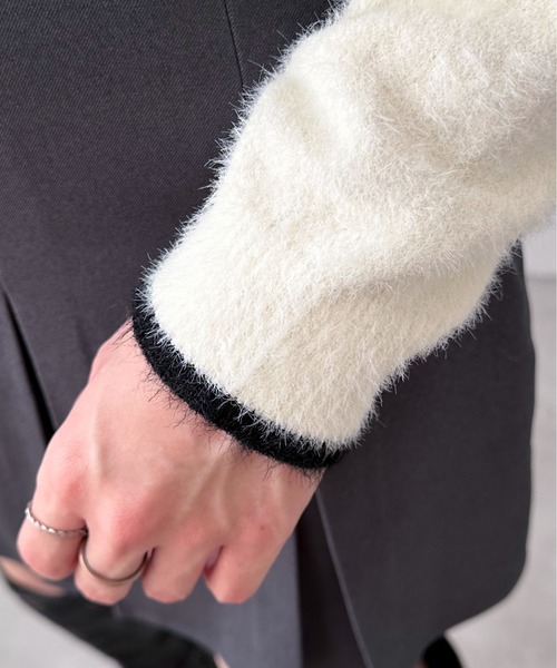 EPIMI E'PIMMY（エピミエピミー）の「【ハンドウォッシャブル】配色ラインシャギーポロニット（ニット/セーター・レディース・ピンクベージュ/オフホワイト/グレー・MEDIUM）」の15枚目の写真