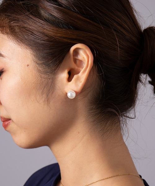 MAISON BREEZE(メゾンブリーズ)の「【MAISON BREEZE】シンプルパールピアス KNF049 ※(ピアス(両耳用)・レディース・ブラック/ホワイト・FREE)」の3枚目の写真