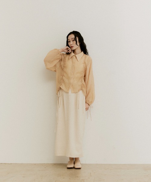 moi tytto（モイテュット）の「ドロストギャザーシアーシャツブラウス（シャツ/ブラウス・レディース・ベージュ/ナチュラル・FREE）」の6枚目の写真