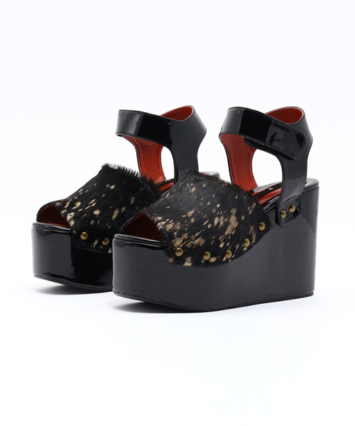 made in HEAVEN（メイドインヘブン）の「HEAVY DUTY PONYS ハラコプラットフォームサンダル（サンダル・レディース・ホワイト/ブラック/ベージュ/その他・22.5/24.5/23.5）」の4枚目の写真