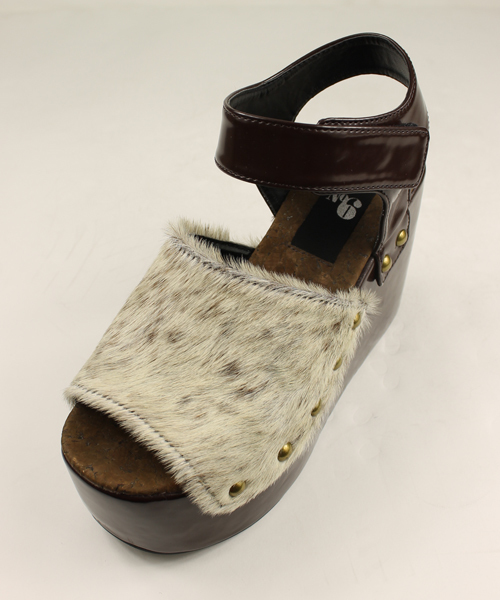 made in HEAVEN（メイドインヘブン）の「HEAVY DUTY PONYS ハラコプラットフォームサンダル（サンダル・レディース・ホワイト/ブラック/ベージュ/その他・22.5/24.5/23.5）」の8枚目の写真