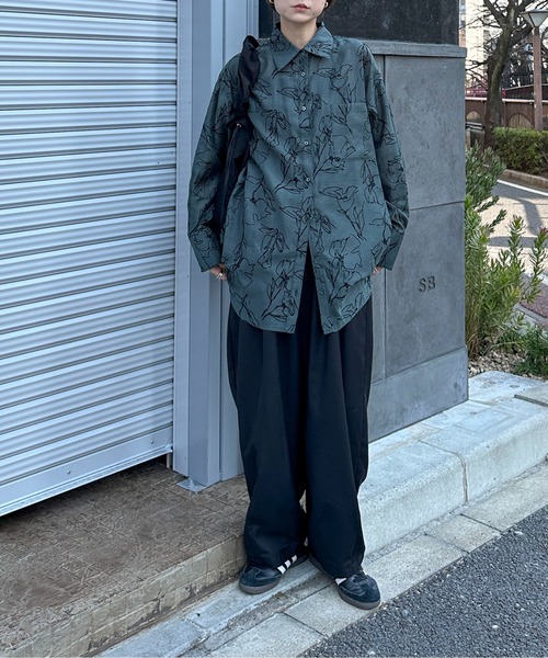 feepur(フェピュール)の「ニュアンスフラワーシアーシャツ(シャツ/ブラウス・レディース・ブラック/オフホワイト/グリーン・MEDIUM)」の11枚目の写真
