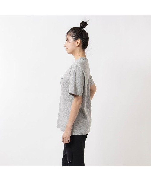 Reebok(リーボック)の「グラフィック Tシャツ / COURT SPORT GRAPHIC TEE(Tシャツ/カットソー・メンズ・グレー/オフホワイト/ネイビー・LARGE/MEDIUM/SMALL/XX-LARGE/X-LARGE)」の9枚目の写真