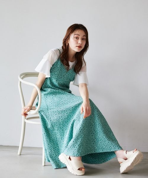 mysty woman（ミスティウーマン）の「シアーショルダープルオーバー　113483（Tシャツ/カットソー・レディース・オフホワイト/ブラック/グレイッシュベージュ/ブルー系その他/オレンジ/ライトグリーン/ピンク・FREE）」の21枚目の写真