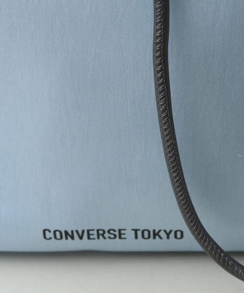 CONVERSE TOKYO（コンバーストウキョウ）の「ONEHANDLE GATHERD DRAWSTRING BAG（ショルダーバッグ・レディース・ブルー/ベージュ/ブラック・FREE）」の11枚目の写真