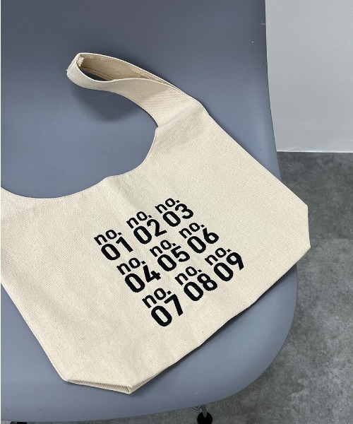 ISOOK（アイスー）の「オリジナルキャンバスマルシェバッグ(chiica original) / 刺繍ロゴ キャンバスバッグ エコバッグ トートバッグ（ハンドバッグ・レディース・アイボリー・FREE）」の19枚目の写真