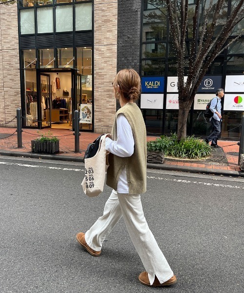 ISOOK（アイスー）の「オリジナルキャンバスマルシェバッグ(chiica original) / 刺繍ロゴ キャンバスバッグ エコバッグ トートバッグ（ハンドバッグ・レディース・アイボリー・FREE）」の8枚目の写真