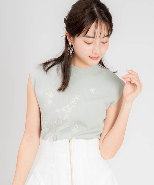 ☆新品未使用☆ ノエラ Noela 刺繍ニット トップス ニット  グリーン ノエラ NOELA 刺繍ニット （ライトグリーン） - ファッション通販