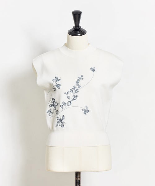 Noela♡ニット♡花柄♡刺繍♡オフホワイト♡ ノエラ フラワー刺繍ニットセーター - メルカリ
