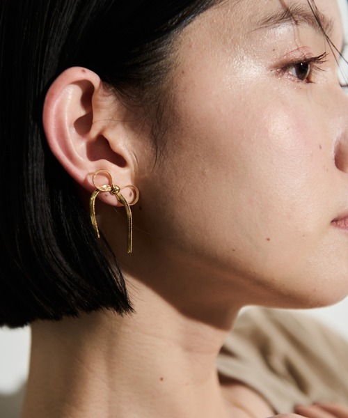 Shelly island（シェリーアイランド）の「リボンモチーフピアス（ピアス（両耳用）・レディース・ゴールド/シルバー・FREE）」の6枚目の写真