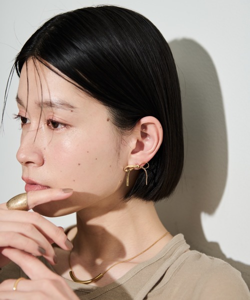 Shelly island（シェリーアイランド）の「リボンモチーフピアス（ピアス（両耳用）・レディース・ゴールド/シルバー・FREE）」の5枚目の写真