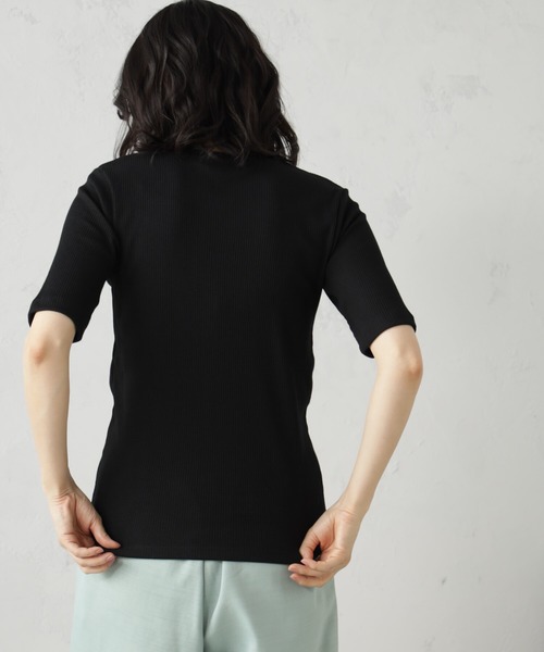 FOUND GOOD(ファウンドグッド)の「すっきりシルエットリブ5分袖Tシャツ(Tシャツ/カットソー・レディース・ブラック/ホワイト系5/グレー系/グリーン系8/オレンジ系5・S/M/L)」の11枚目の写真