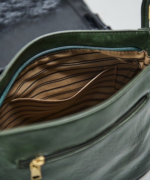 MERLOT（メルロー）の「デザインショルダースクエアバッグ（ショルダーバッグ・レディース・ブラウン/グリーン/ブラック・FREE）」の7枚目の写真