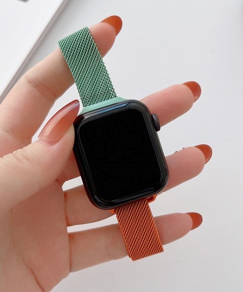UNii(ユニー)の「メタルステンレスバンド Apple Watch バンド ベルト 41/40/38mm マグネット スリム バイカラー シンプル(デジタル腕時計・レディース・シルバー/その他4/ピンクゴールド/その他5/その他3/その他2/その他1/ピンク/グレー・ONE SIZE)」の6枚目の写真