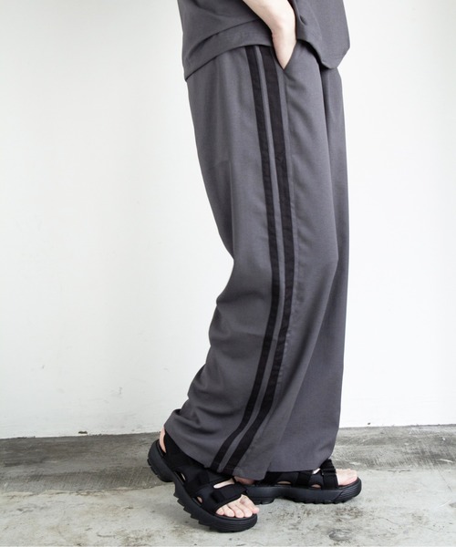 COMMON WARE(コモンウェアー)の「COMMONWARE:リネンライクライン入りイージーパンツ(その他パンツ・メンズ・ブラック/チャコールグレー/グレイッシュベージュ・M/L/XL)」の1枚目の写真
