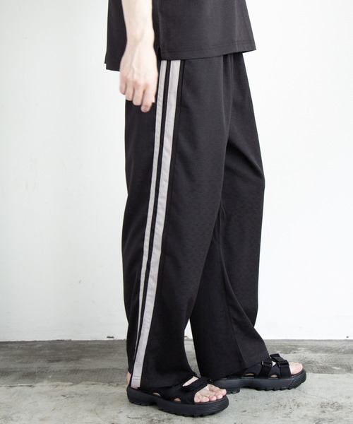 COMMON WARE(コモンウェアー)の「COMMONWARE:リネンライクライン入りイージーパンツ(その他パンツ・メンズ・ブラック/チャコールグレー/グレイッシュベージュ・M/L/XL)」の2枚目の写真