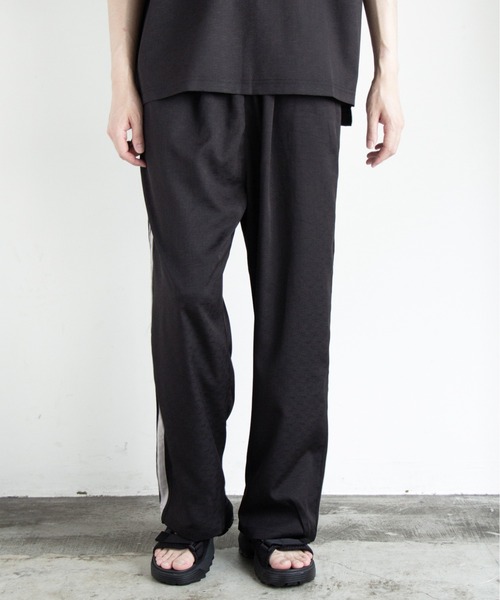 COMMON WARE(コモンウェアー)の「COMMONWARE:リネンライクライン入りイージーパンツ(その他パンツ・メンズ・ブラック/チャコールグレー/グレイッシュベージュ・M/L/XL)」の4枚目の写真