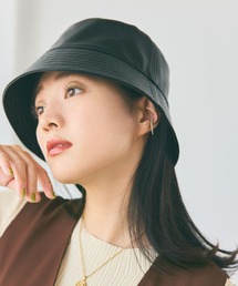 COHINA（コヒナ）の「フェイクレザーバケットハット【低身長・小柄女性】（ハット）」