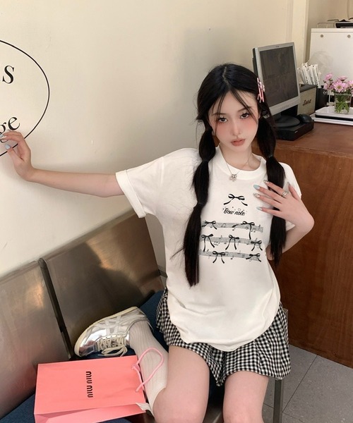 shopnikoniko(ショップニコニコ)の「Tシャツ リボン 半袖 オーバーサイズ プリント ビックTシャツ(Tシャツ/カットソー・レディース・ホワイト/ブラック・フリー)」の5枚目の写真