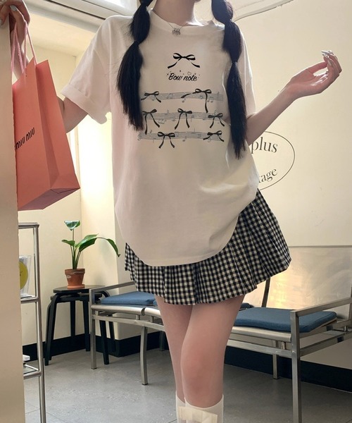shopnikoniko(ショップニコニコ)の「Tシャツ リボン 半袖 オーバーサイズ プリント ビックTシャツ(Tシャツ/カットソー・レディース・ホワイト/ブラック・フリー)」の7枚目の写真