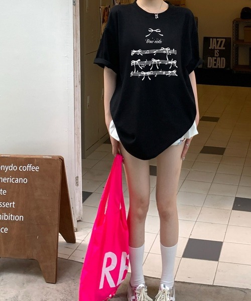 shopnikoniko(ショップニコニコ)の「Tシャツ リボン 半袖 オーバーサイズ プリント ビックTシャツ(Tシャツ/カットソー・レディース・ホワイト/ブラック・フリー)」の14枚目の写真