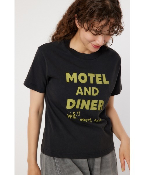 RODEO CROWNS WIDE BOWL(ロデオクラウンズワイドボウル)の「MOTEL AND DINER VINTAGE Tシャツ(Tシャツ/カットソー・レディース・イエロー/レッド/ブラック・FREE)」の13枚目の写真