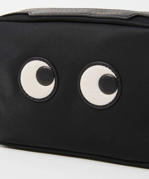アニヤハインドマーチ ポーチ アイメイク アイズ スマイル ブラック 牛革 ANYA HINDMARCH（アニヤハインドマーチ）の「ANYA HINDMARCH