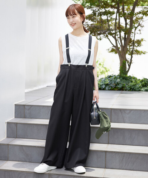 スローブイエナ　サスペンダー付き ワイドパンツ SLOBE IENA（スローブイエナ）の「サスペンダー付きスラックス