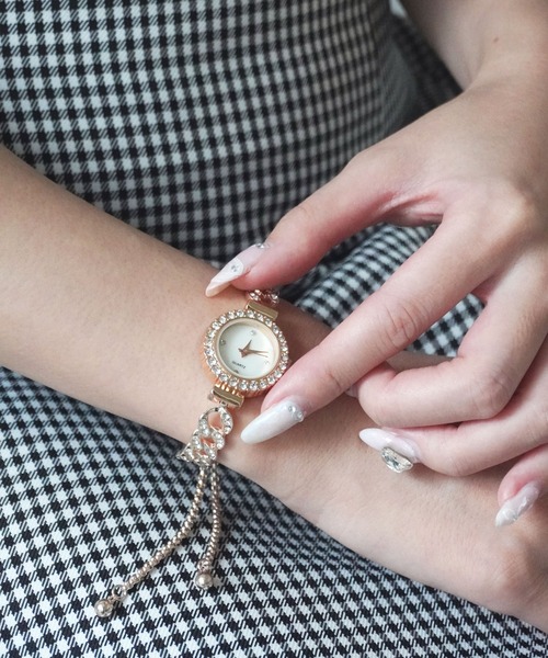 Port（ポート）の「【 antique andico / アンティーク アンディコ 】ビジュー バングルウォッチ 腕時計（アナログ腕時計・レディース・ピンクゴールド/シルバー/ピンク/ピンク系その他/ゴールド/ピンク系その他2/シルバー系その他・FREE）」の2枚目の写真