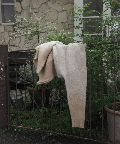 lawgy（ラウジー）の「nuance gradation loose knit / ニュアンスグラデーションルースニット（ニット/セーター・レディース・ブルー/ブラウン/ベージュ・FREE）」の8枚目の写真